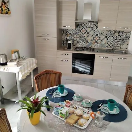 Domus Patrizia Apartament *